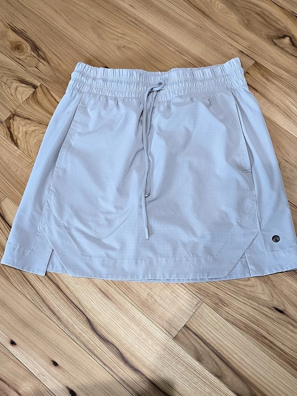 apana Gingham Athletic Skort in White Size Small